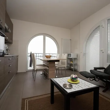 Entire Apartments With Stunning View Cademario Exterior photo
