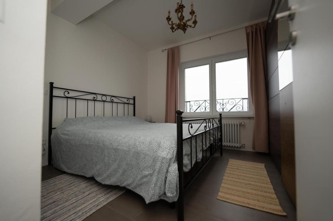 Entire With Stunning View Apartment