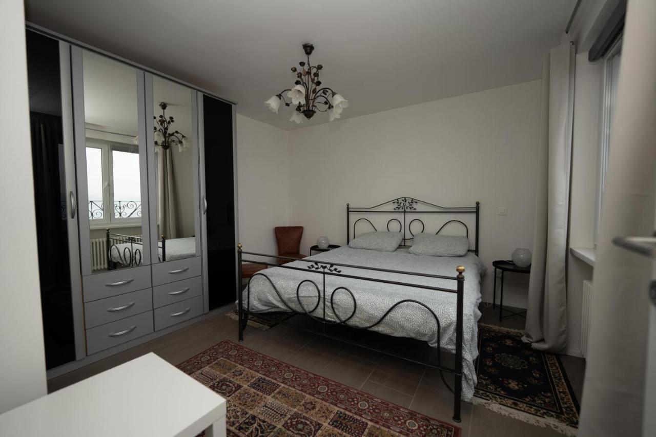 Entire With Stunning View Apartment Cademario