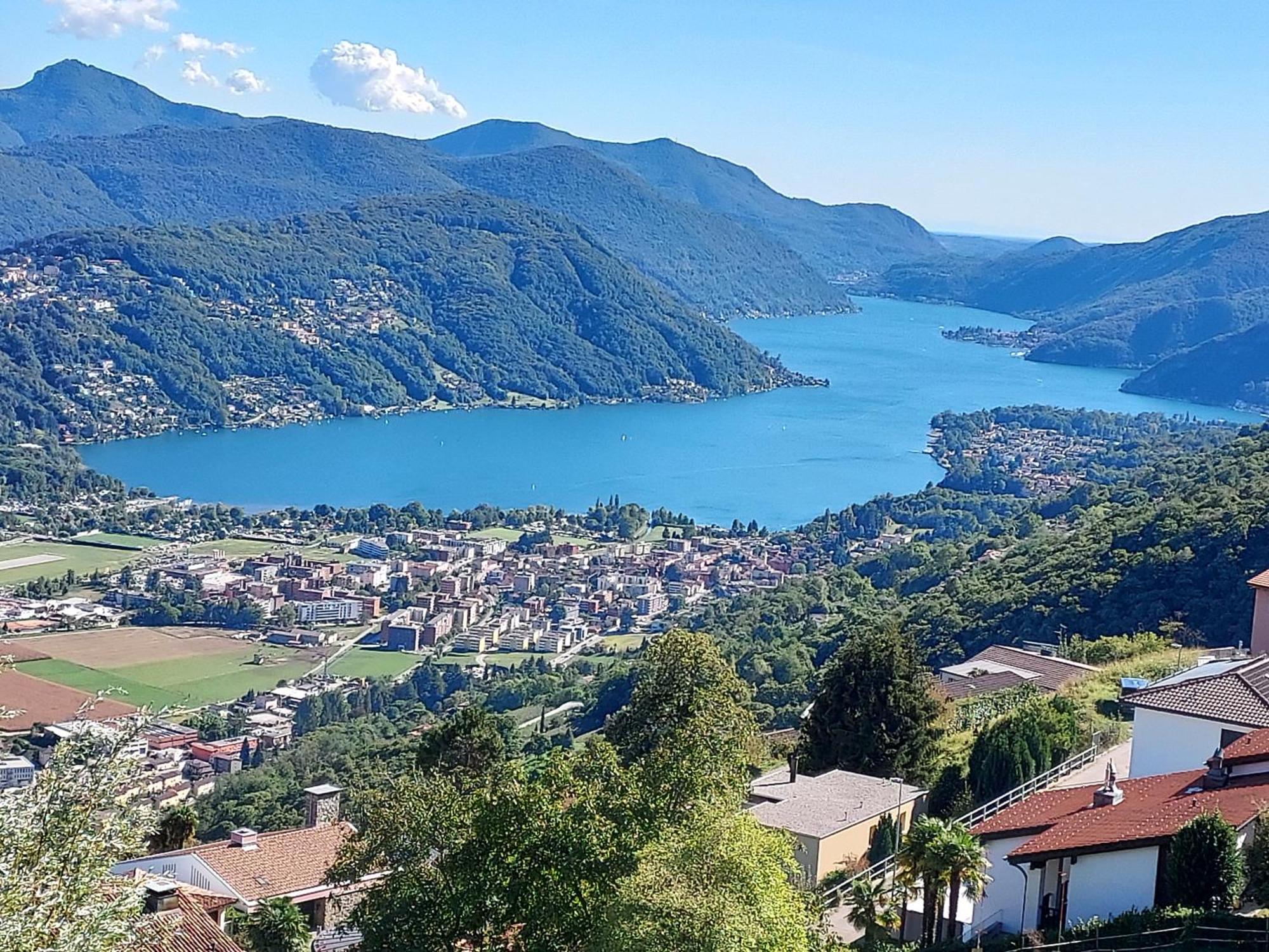 Entire With Stunning View Cademario