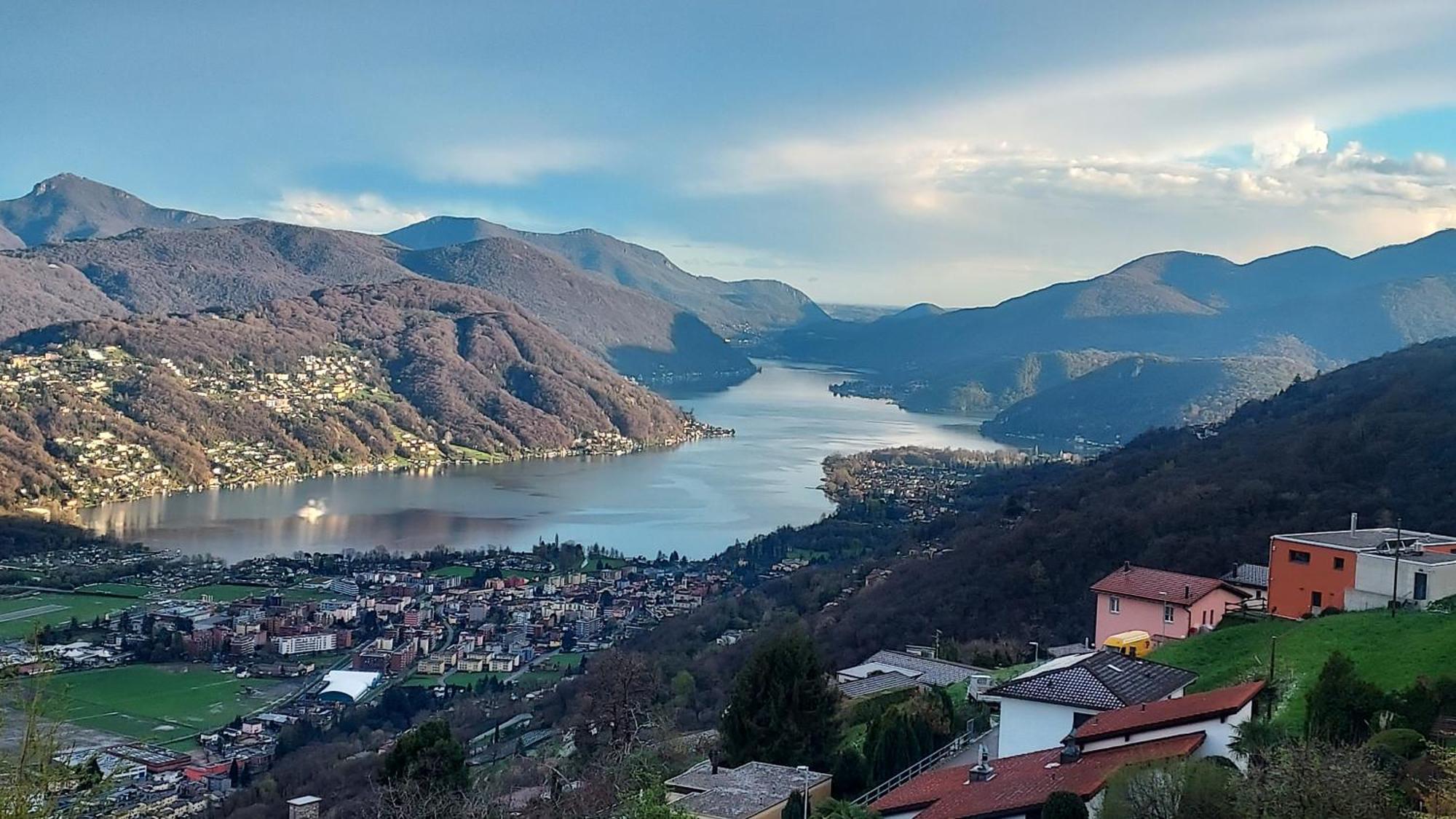 Entire With Stunning View * Cademario