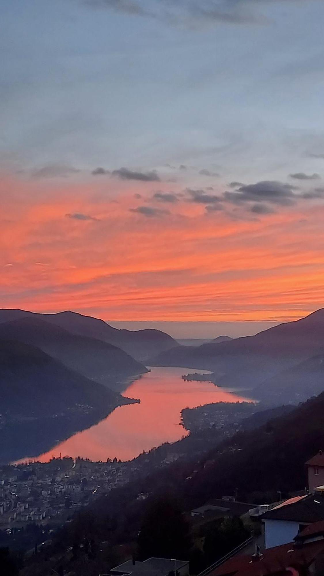 Entire With Stunning View * Cademario